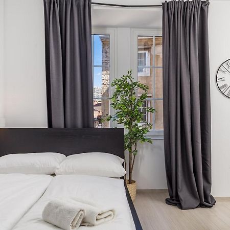 Apartments Harbour View Рийека Екстериор снимка