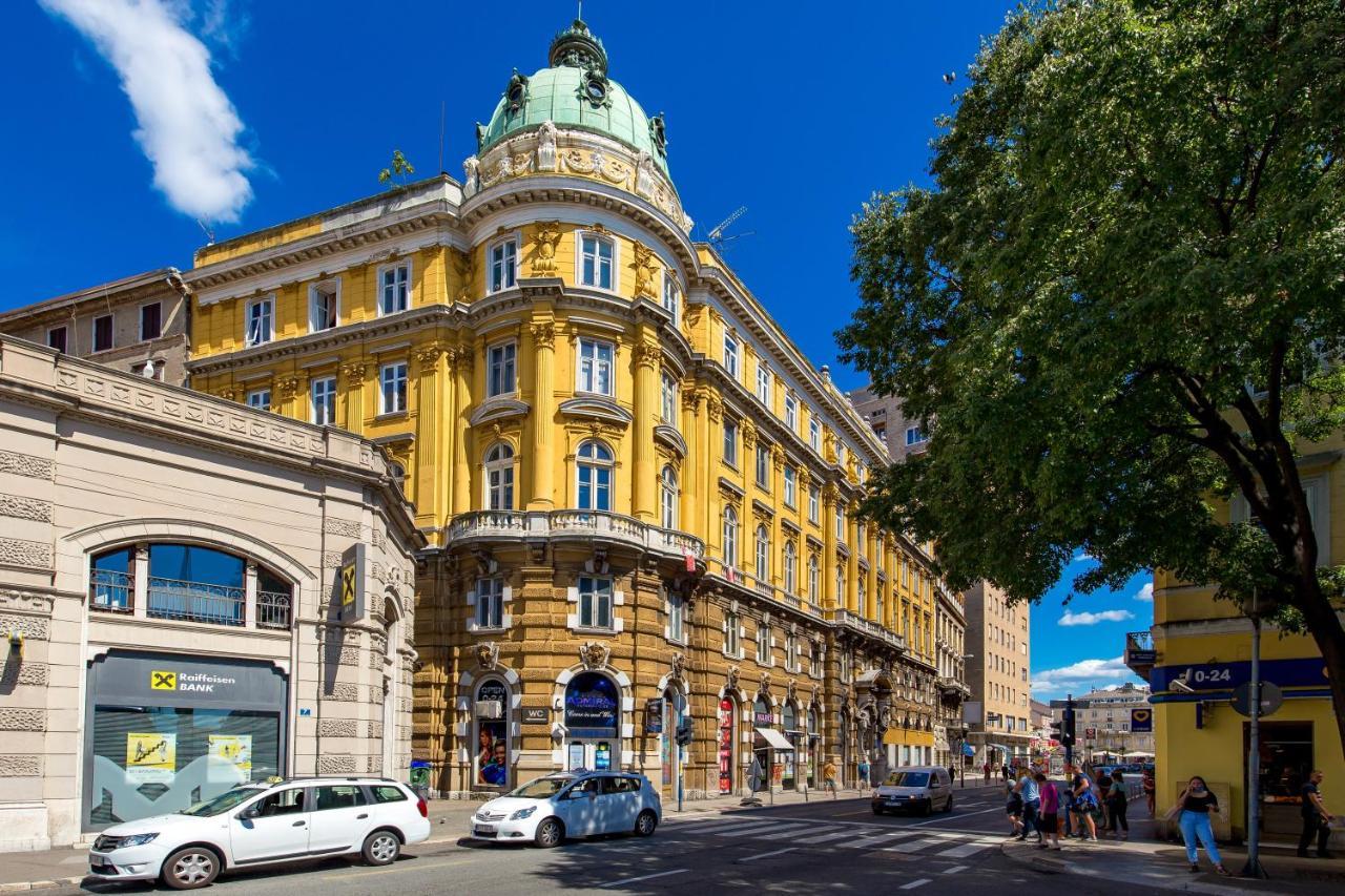 Apartments Harbour View Рийека Екстериор снимка