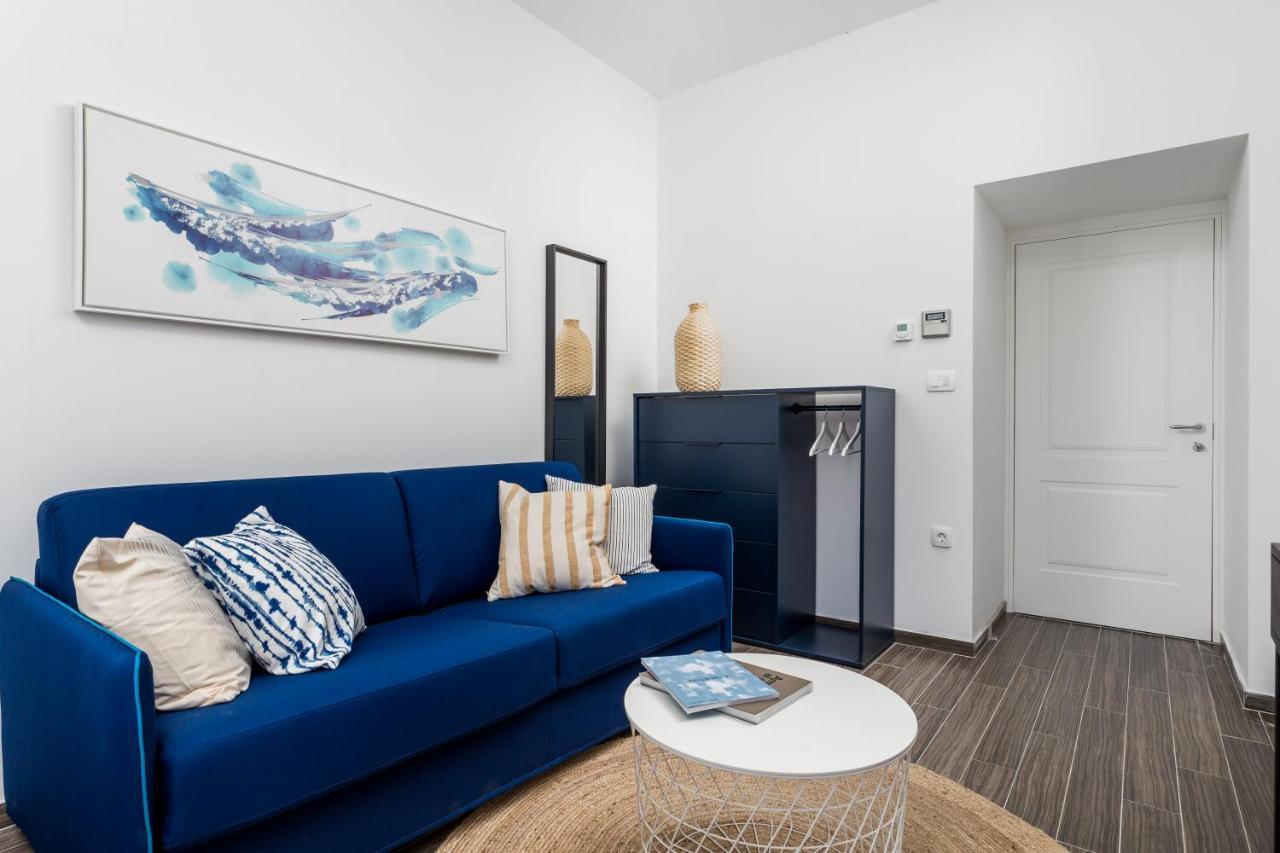 Apartments Harbour View Рийека Екстериор снимка